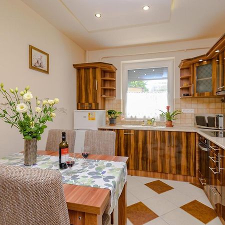 ILLÉS Apartmanok I. Hajdúszoboszló Exterior foto